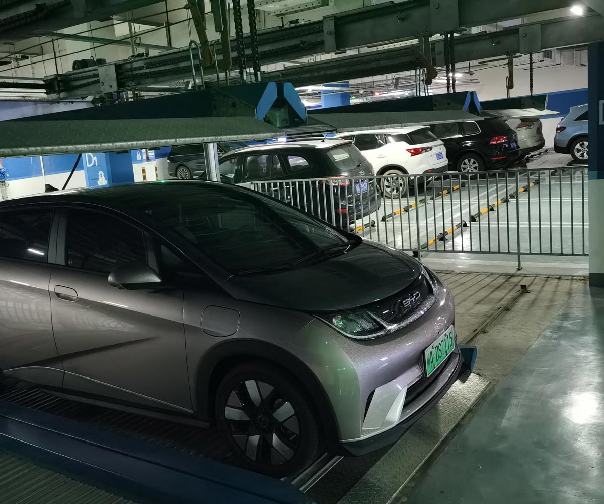 云巖上下升降機(jī)械車位拆除